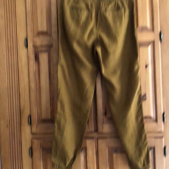 Athleta Cabo Linen Jogger. Machine washable fabric with a relaxed fit. Worn 2x - Picture 10 of 15